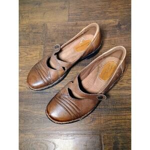 Leather Earth Origins Mary Jane shoes 
women's 7.5